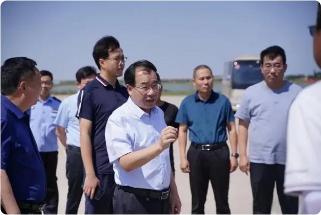 王錦山督導(dǎo)檢查河道防汛、防溺水工作